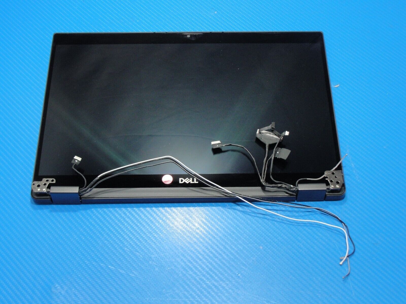 Dell 7390 2-in-1 Touch-Screen laptop selling