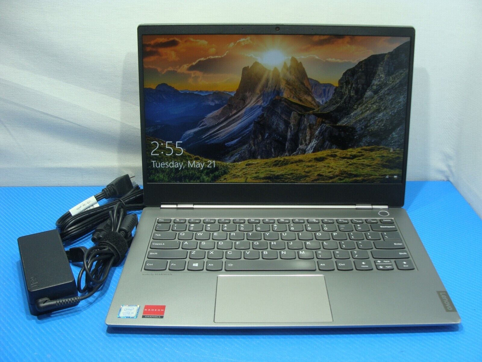 Lenovo ThinkBook 14s-IWL 14''FHD core i5-8265U 1.6GHz 8 GB 256GB AMD