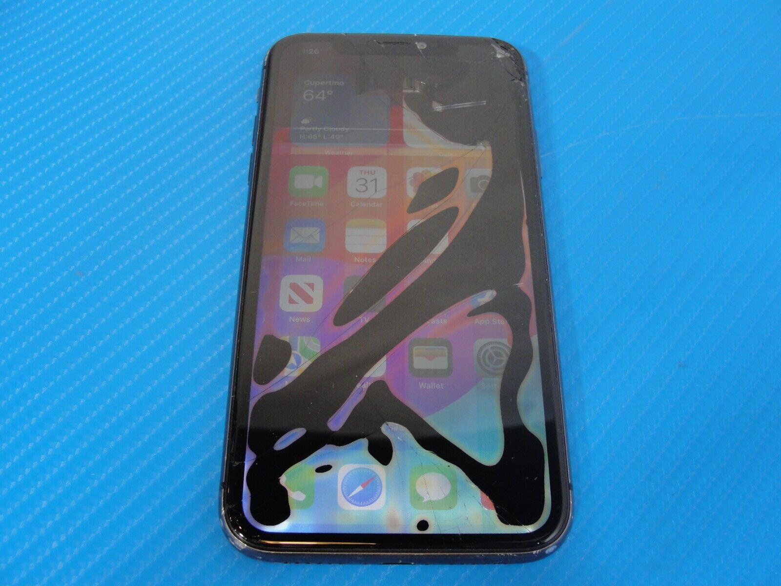 IPhone 11 Black 64GB with small cracks for hotsell T-Mobile/Sprint