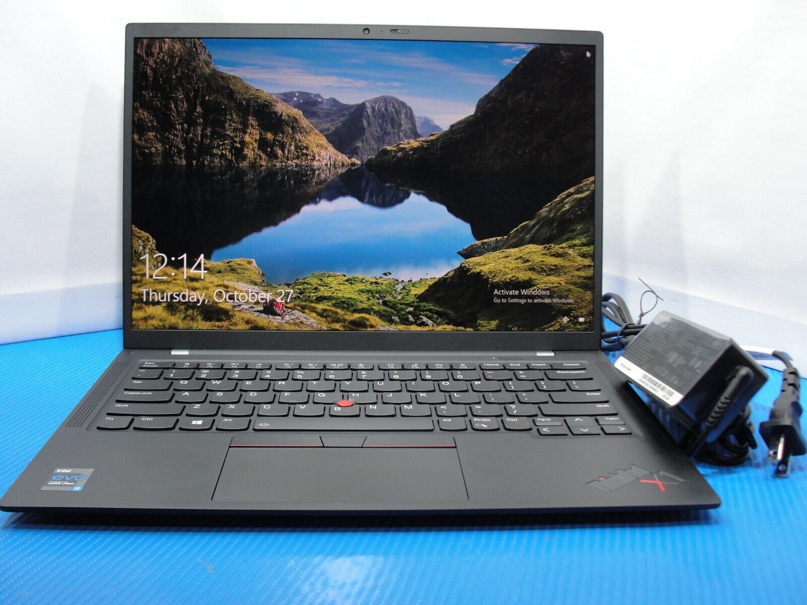 Lenovo ThinkPad X1 Carbon Gen 9 i7-1185G7 16GB 512GB WRTY Great