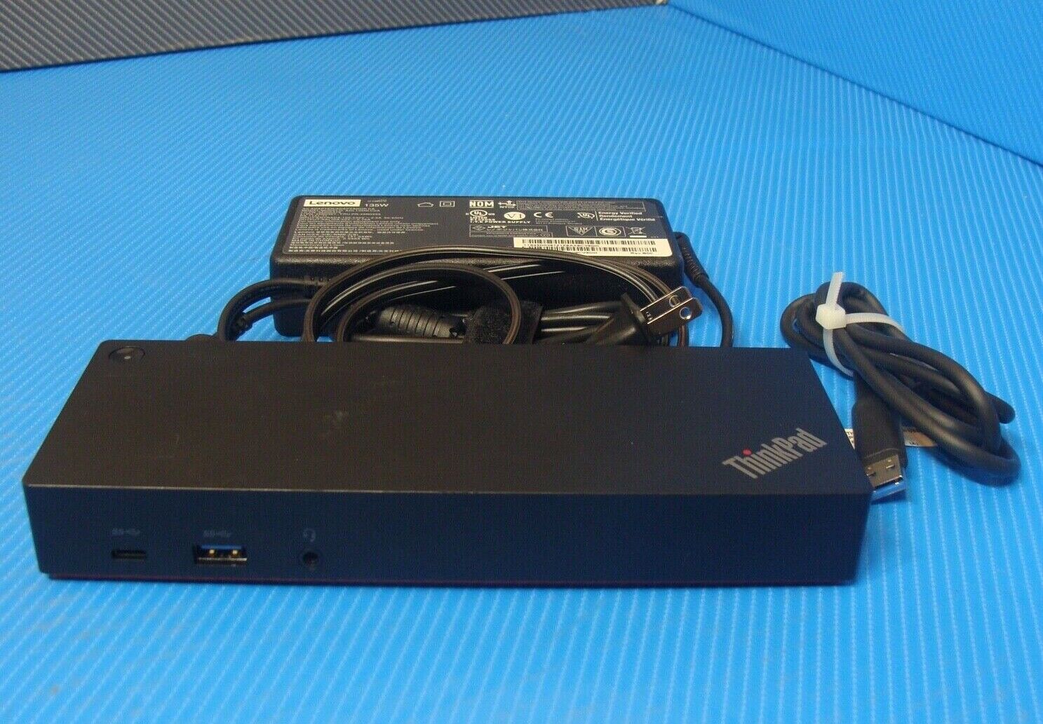 Lenovo ThinkPad Hybrid USB-C with USB-A DisplayLink Docking Station