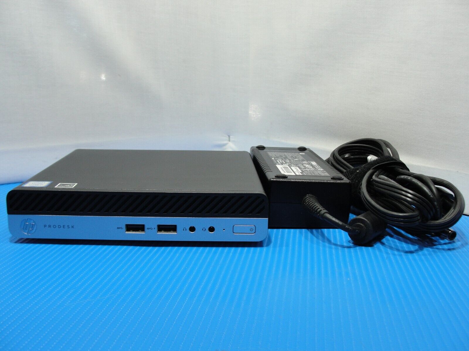 HP ProDesk 400 G4 Mini Desktop i5-8500T 8GB 2.1GHz 256GB W10P Wi-Fi BT