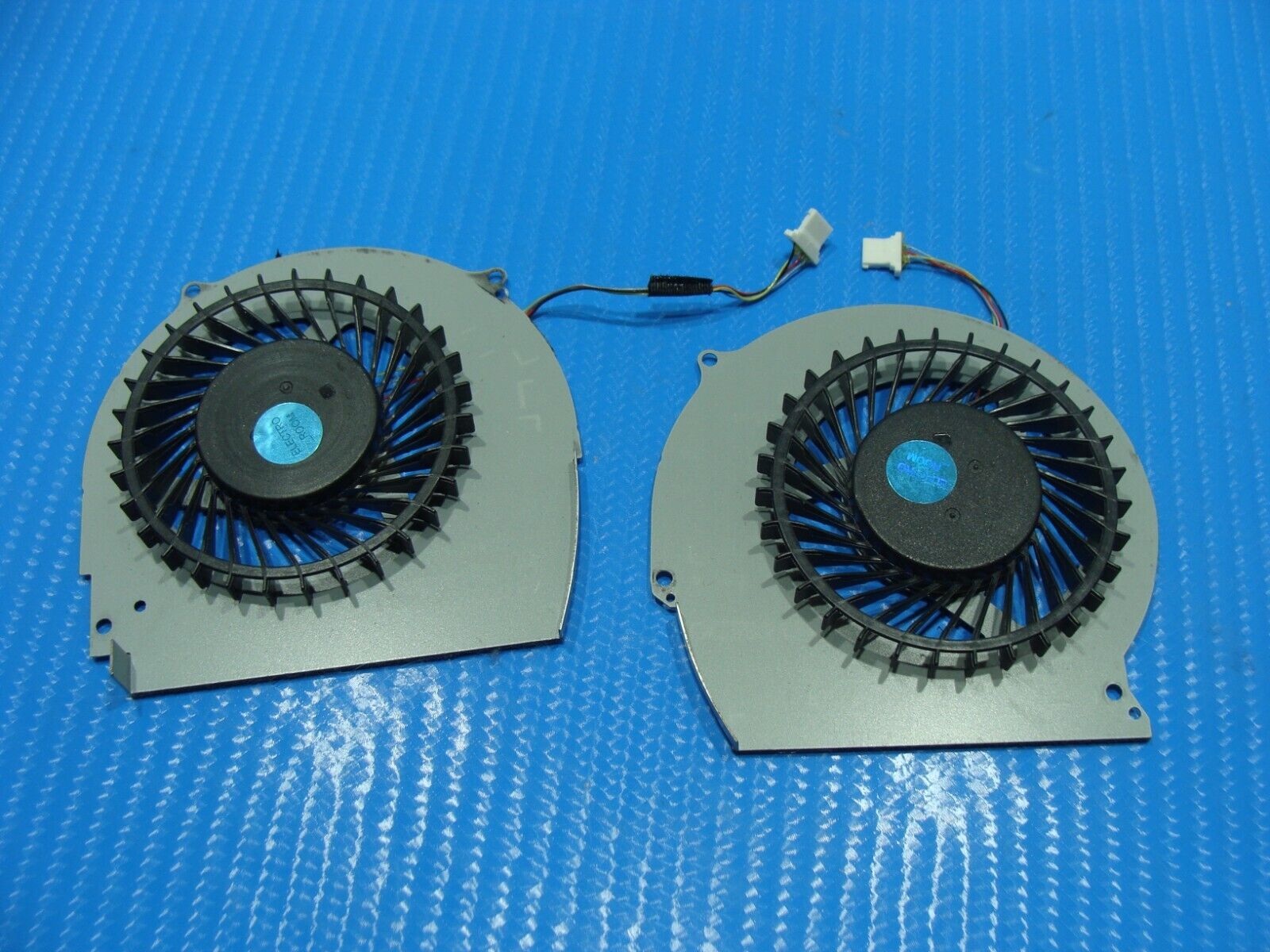 Dell Inspiron 15.6” 15-7000 Genuine Laptop CPU Cooling Fans NWW0W