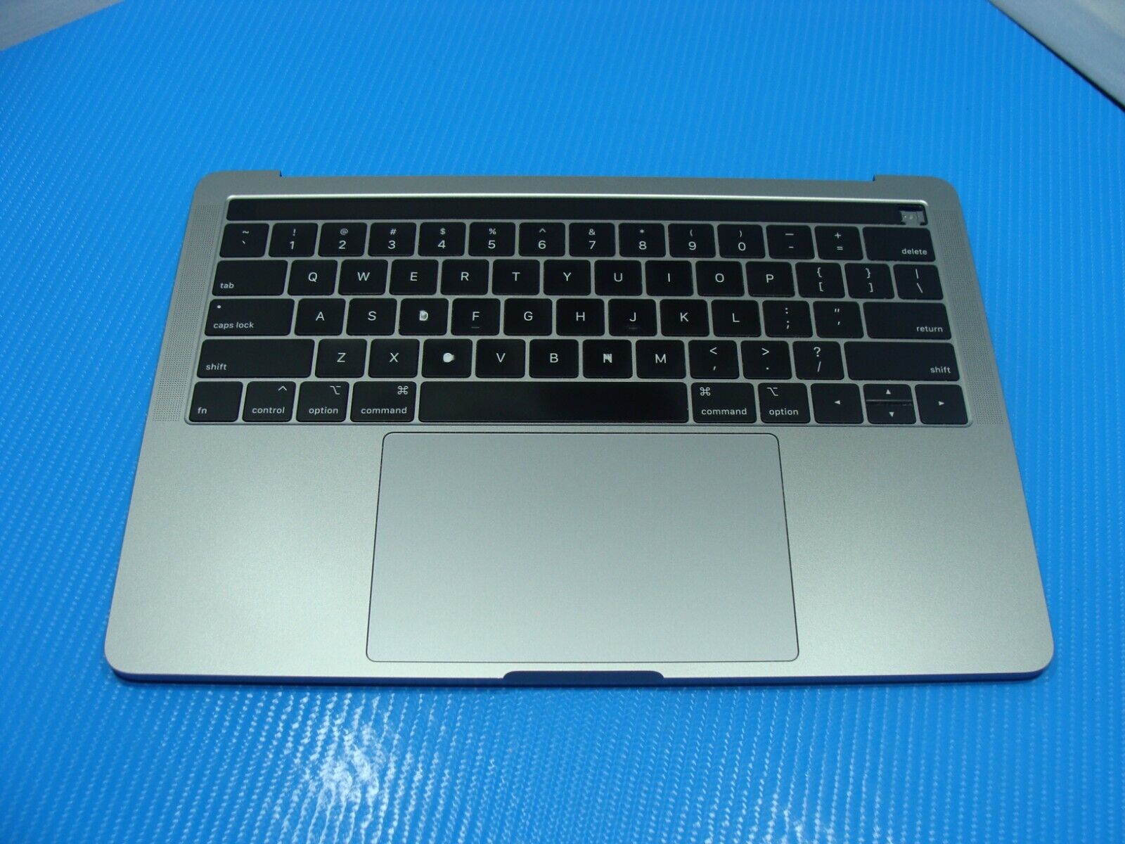 MacBook Pro A2159 2019 MUHN2LL MUHP2LL Top Case NO Battery Space