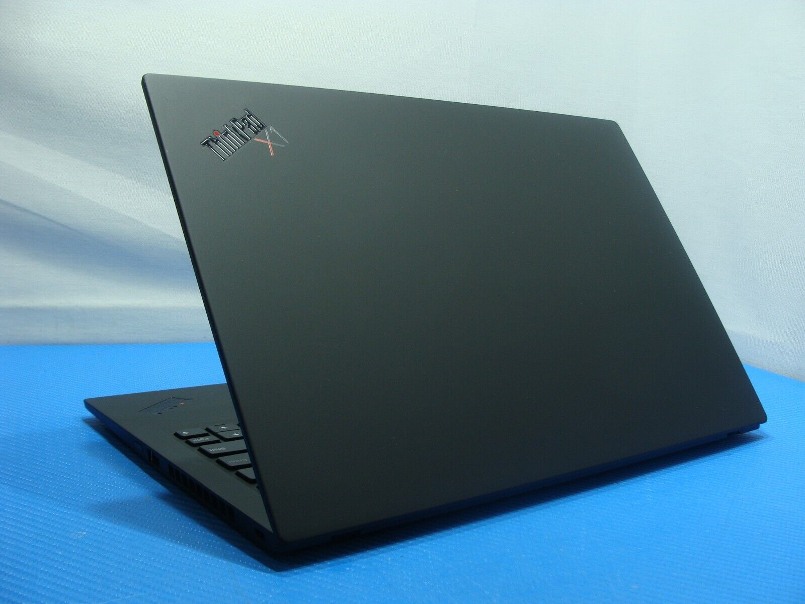 Lenovo ThinkPad X1 Carbon Gen 7 14