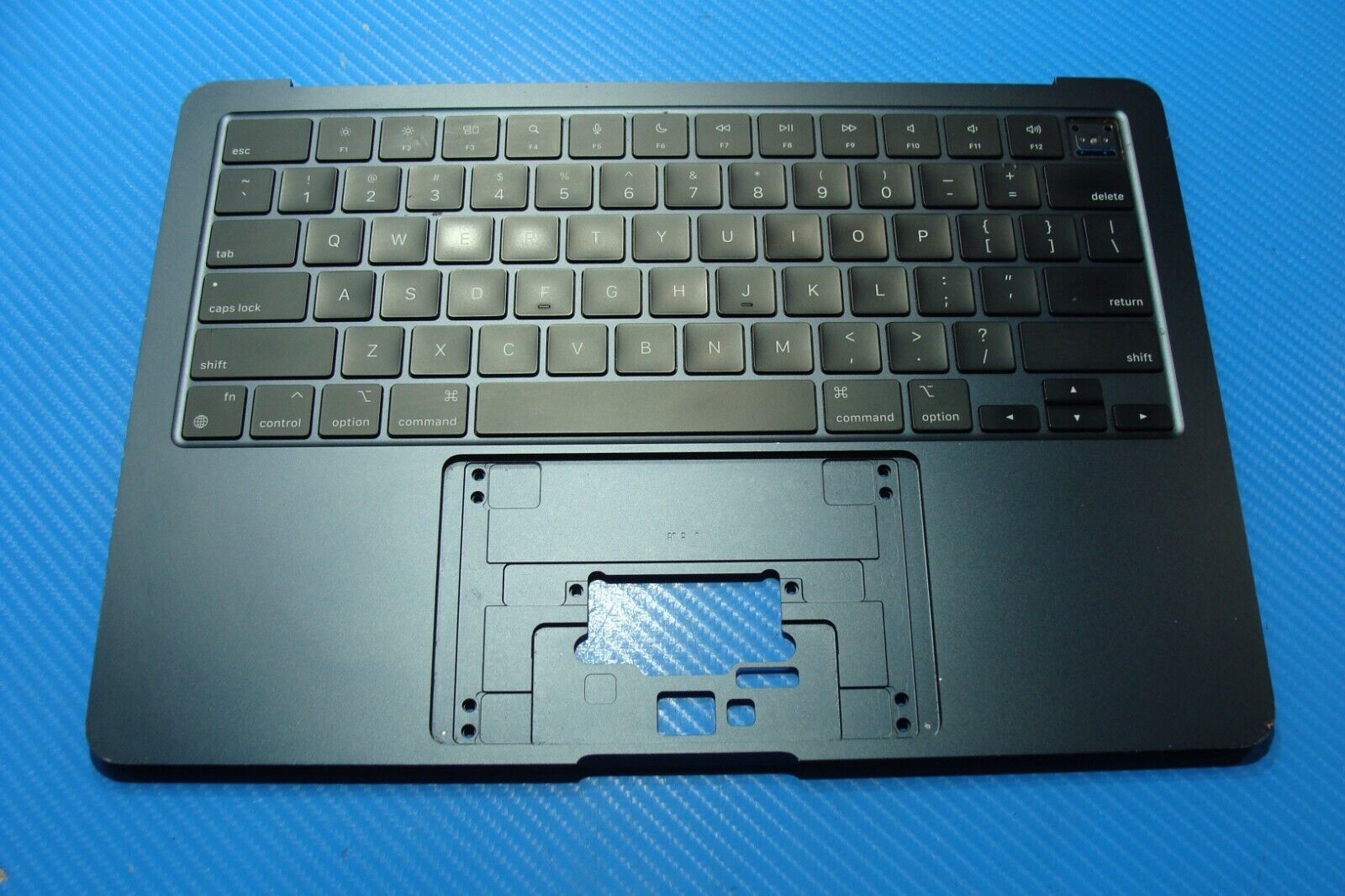 MacBook Air A2681 13