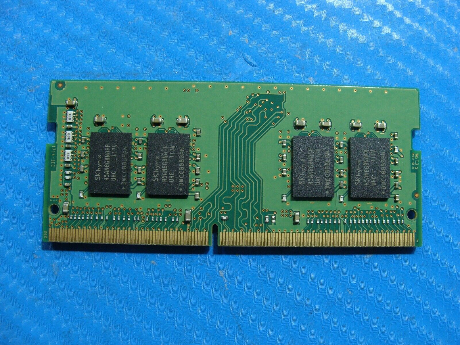 Dell 15 5577 SK Hynix 8GB 1Rx8 PC4-2400T Memory Ram SO-DIMM HMA81GS6AFR8N-UH