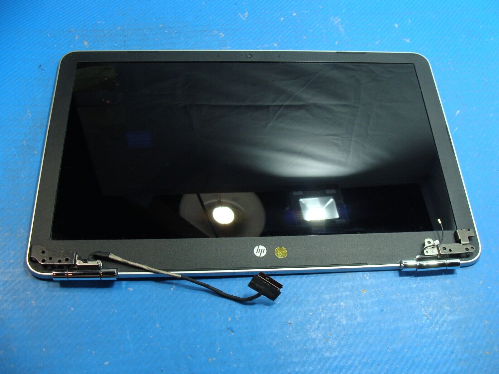 HP Pavilion 15-au063nr 15.6