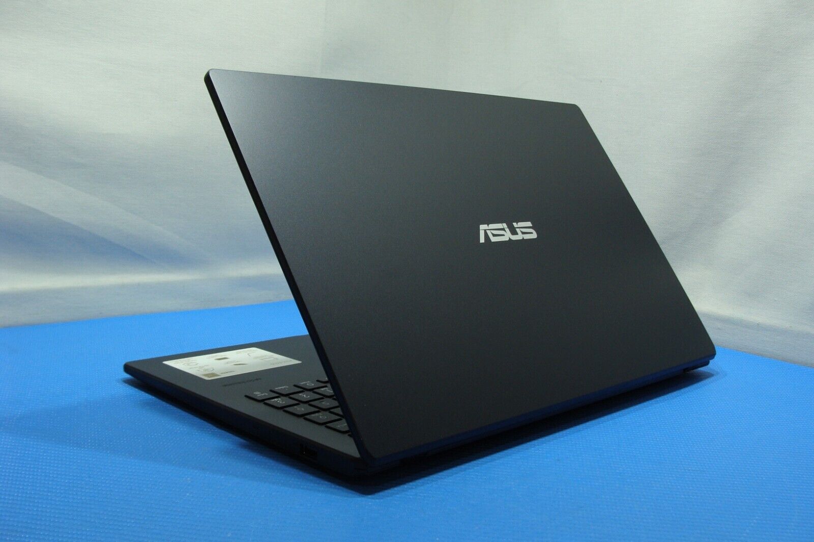 ASUS VivoBook  E510MA 15.6