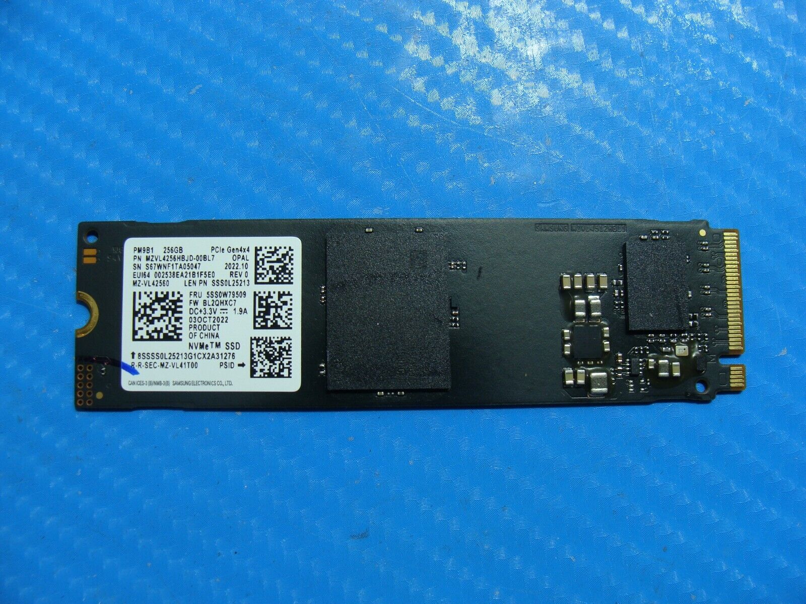 Lenovo 24IAP7 Samsung M.2 NVMe 256GB SSD Solid State Drive MZVL4256HBJD-00BL7