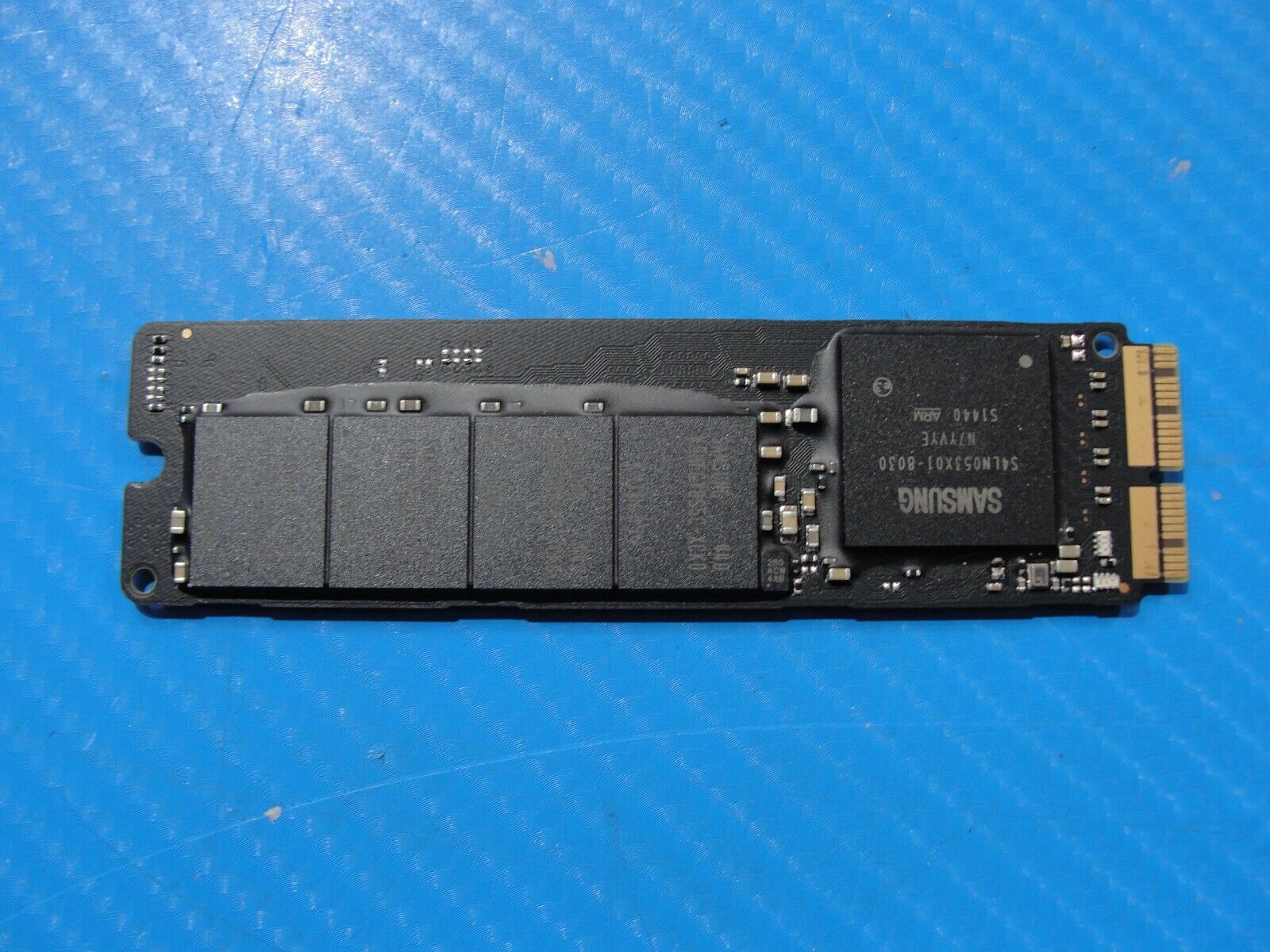 MacBook Air A1466 Samsung 256GB SSD MZ-JPU256T/0A6 655-1803D