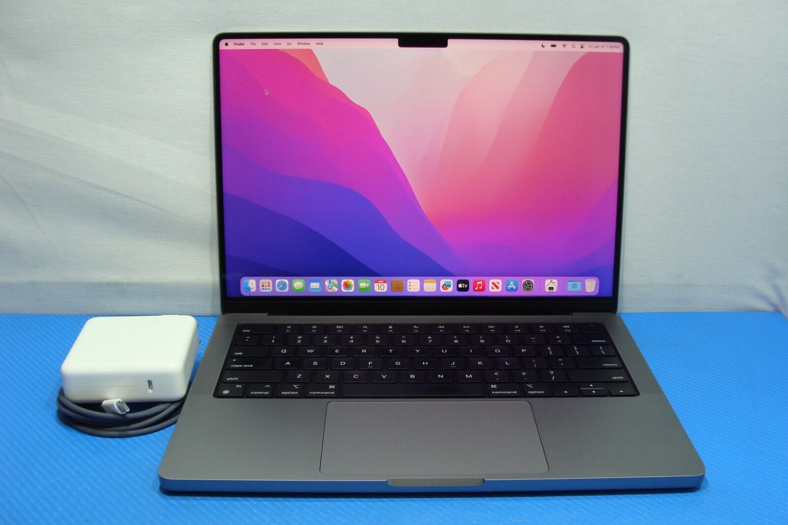 Apple Macbook Pro 14