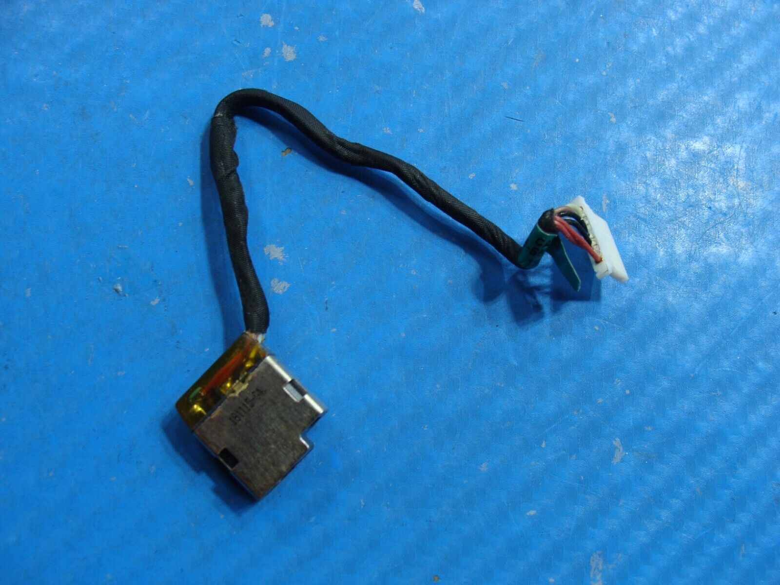 HP 15.6” 15t-da100 Genuine Laptop DC In Power Jack w/Cable 799736-S57