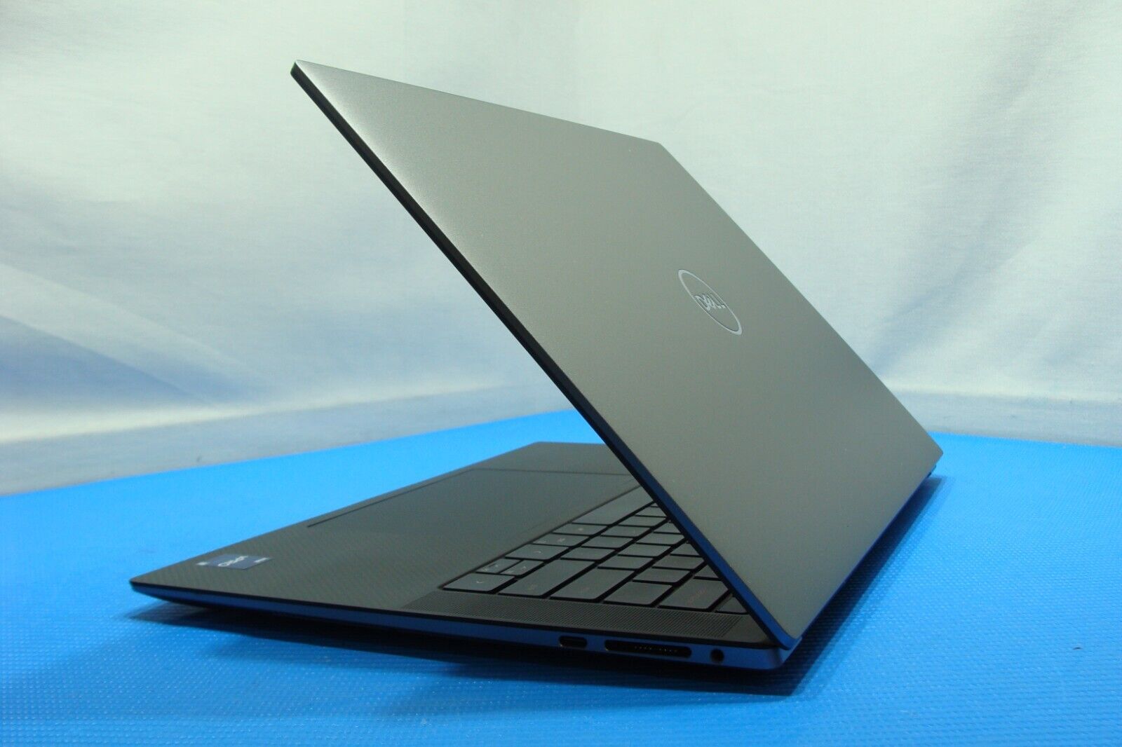 Dell Precision 5570 TOUCH15.6