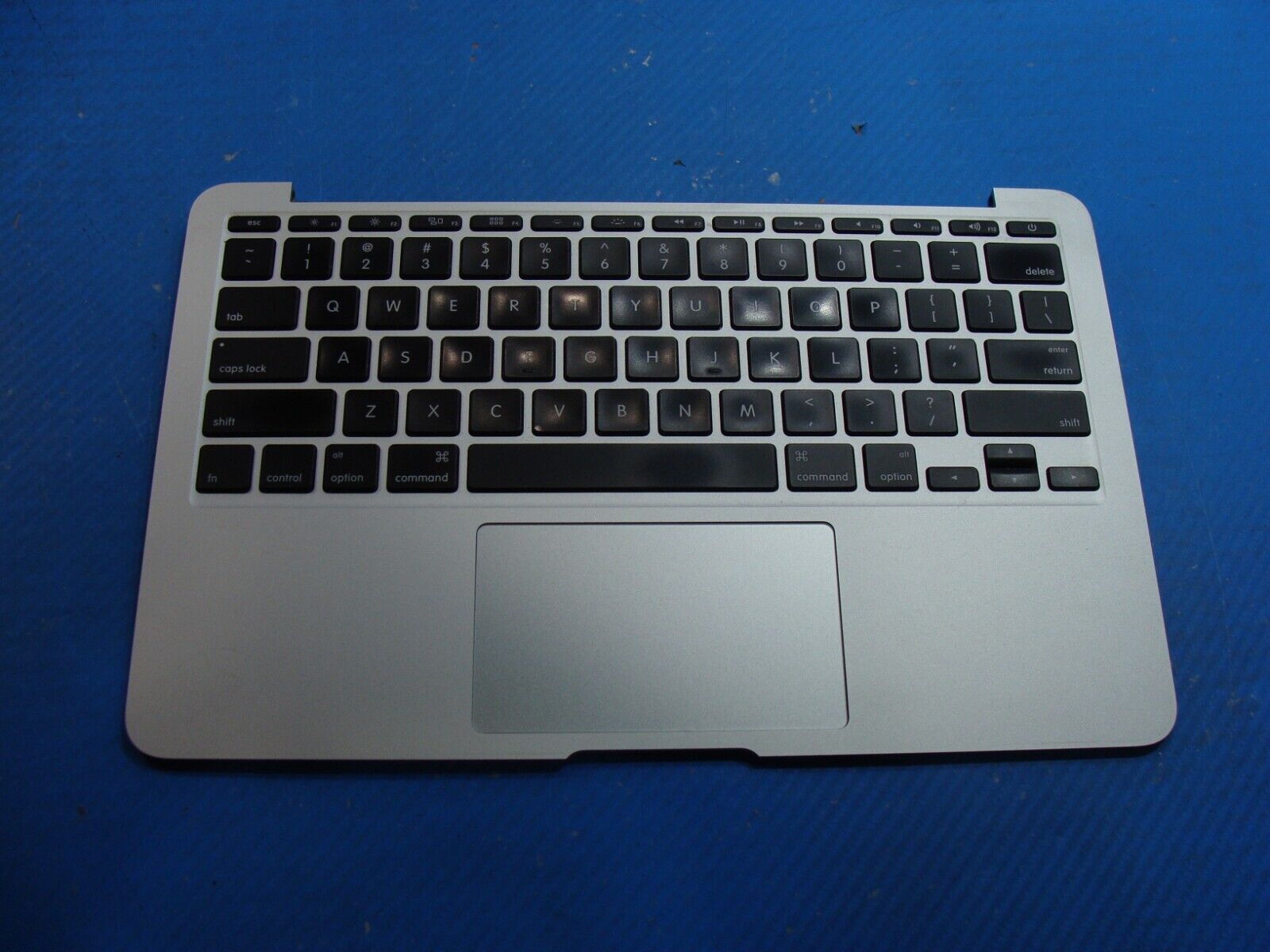 MacBook Air A1465 Mid 2012 MD223LL/A 11