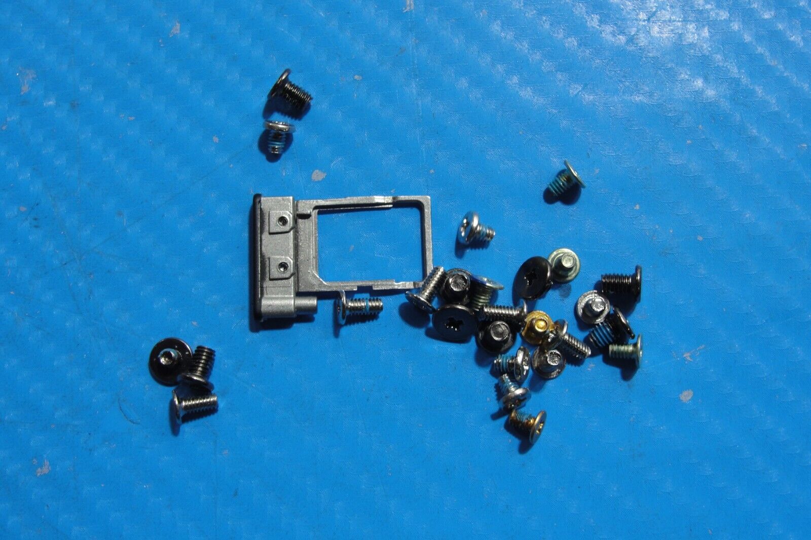 Lenovo ThinkPad 14” X1 Carbon 7th Gen OEM Screw Set Screws for Repair ScrewSet