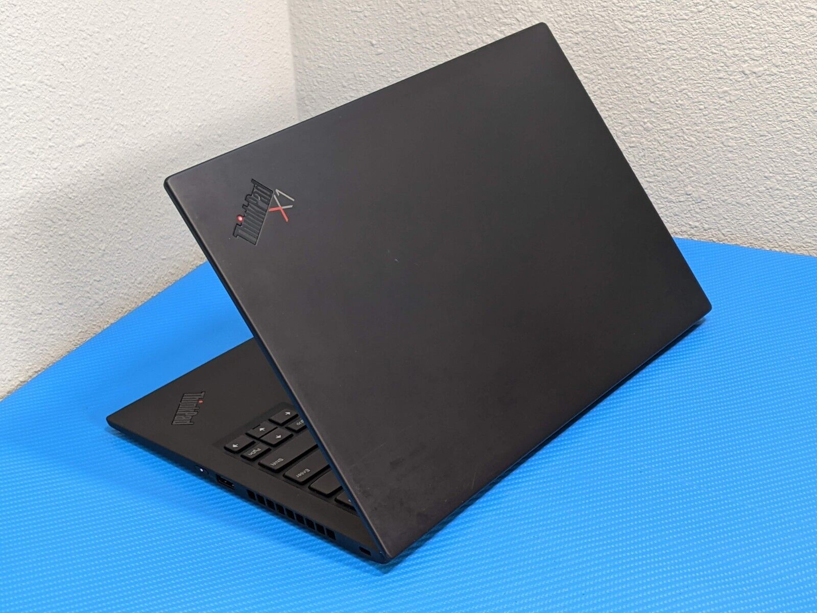 Lenovo ThinkPad X1 Carbon Gen 8 14