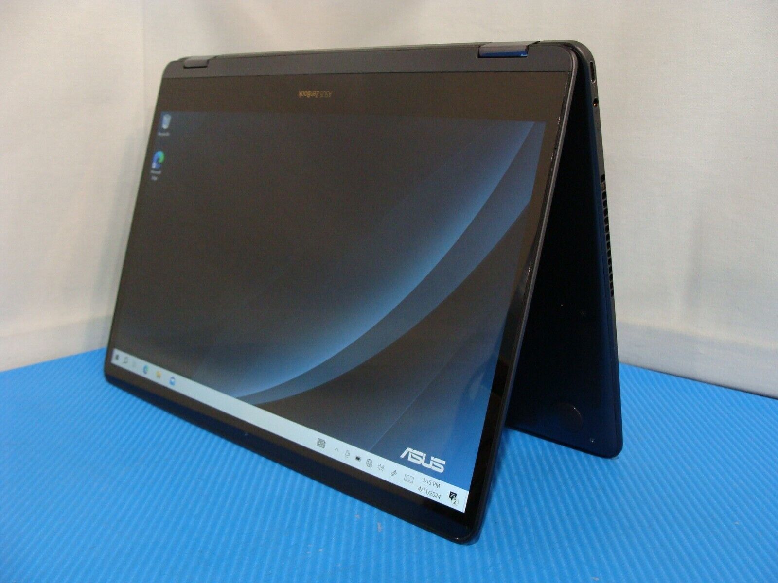 Asus ZenBook Q325UA 13.3