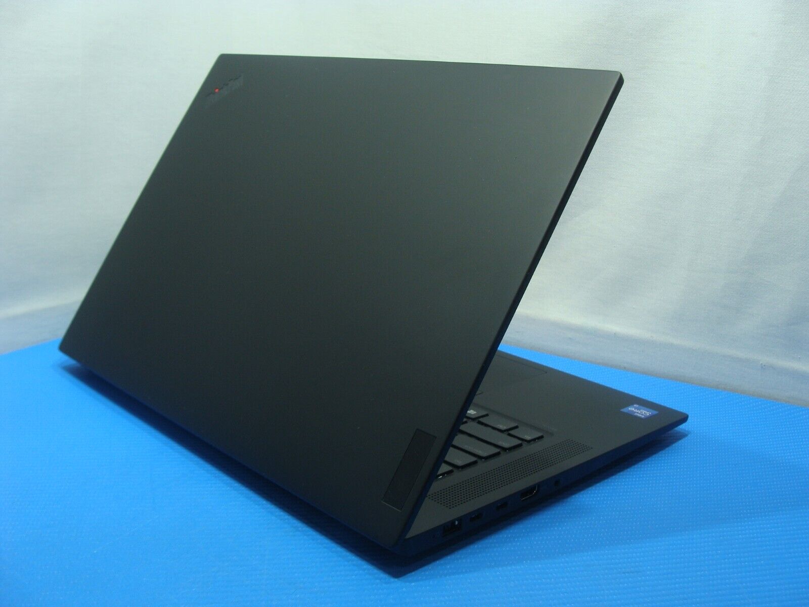 Lenovo ThinkPad P1 Gen 4i 16