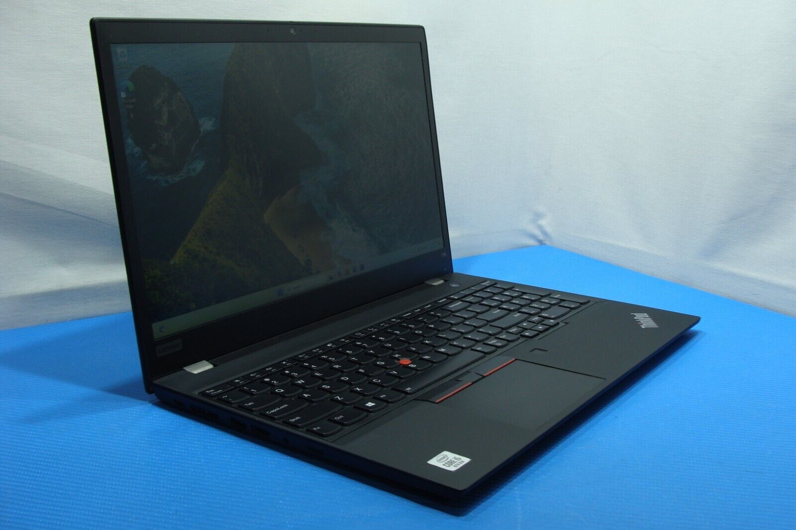 Lenovo ThinkPad T15 Gen 1 15.6