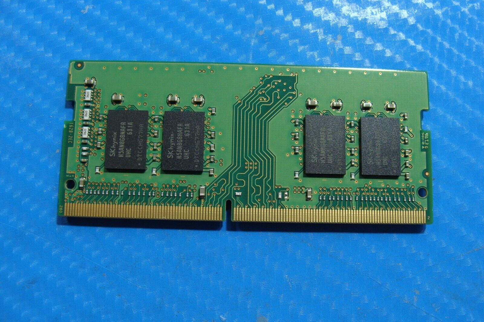 Dell 15 R3 SK Hynix 8GB 1Rx8 PC4-2400T Memory RAM SO-DIMM HMA81GS6AFR8N-UH