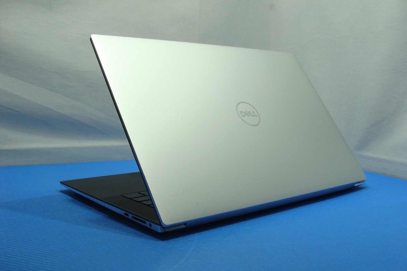 Dell XPS 15 9510 15.6