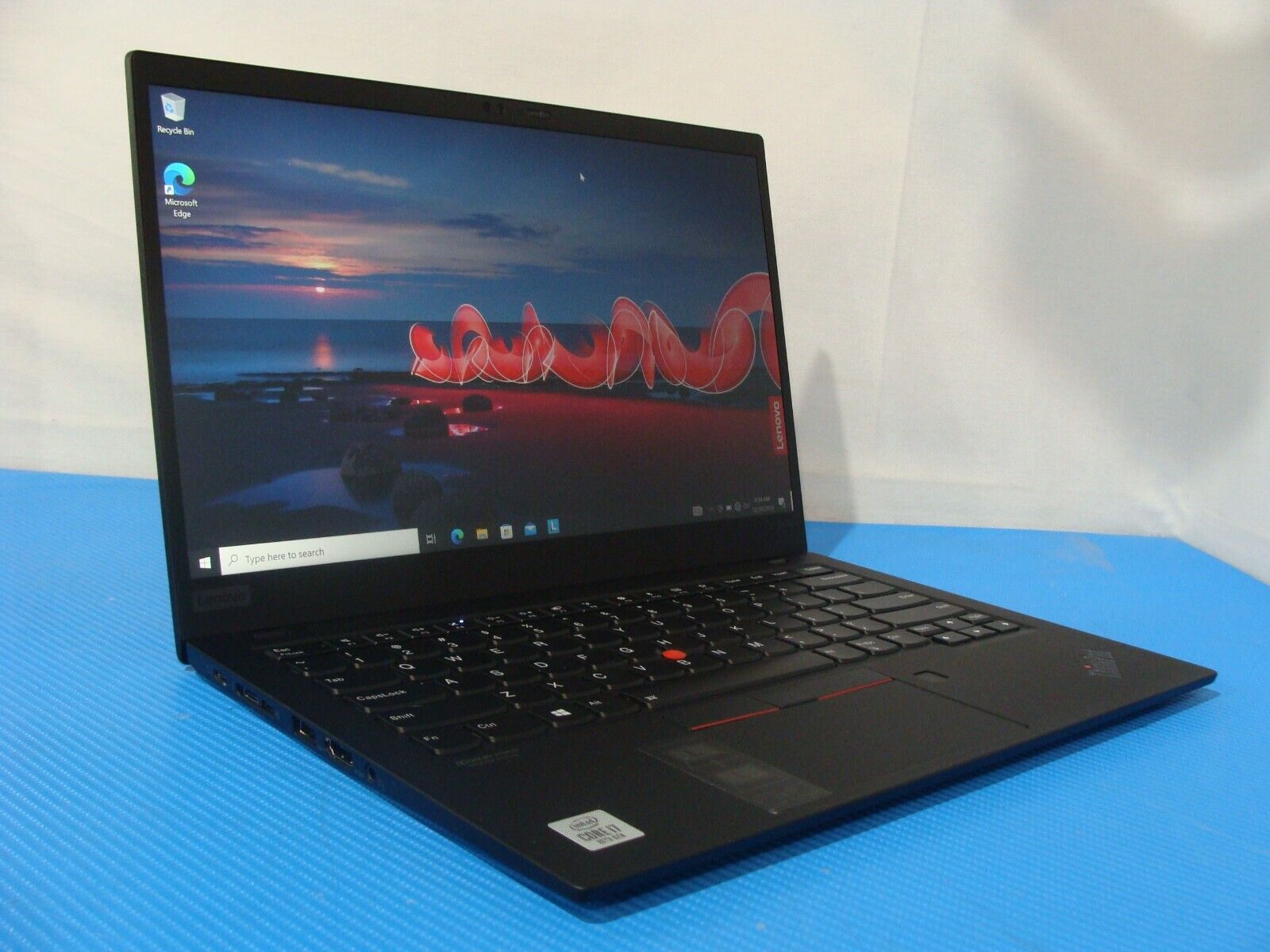 Lenovo ThinkPad X1 Carbon Gen 7 14