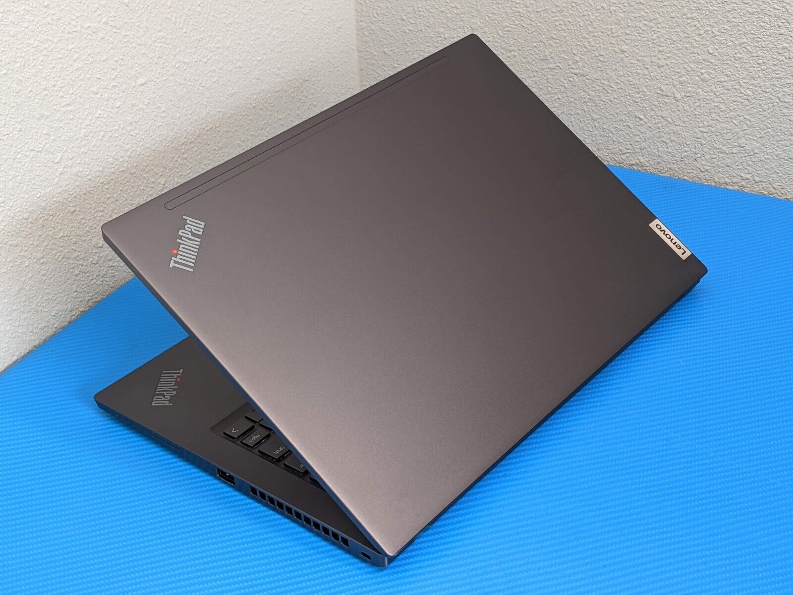 Lenovo ThinkPad T14s Gen 2i 14