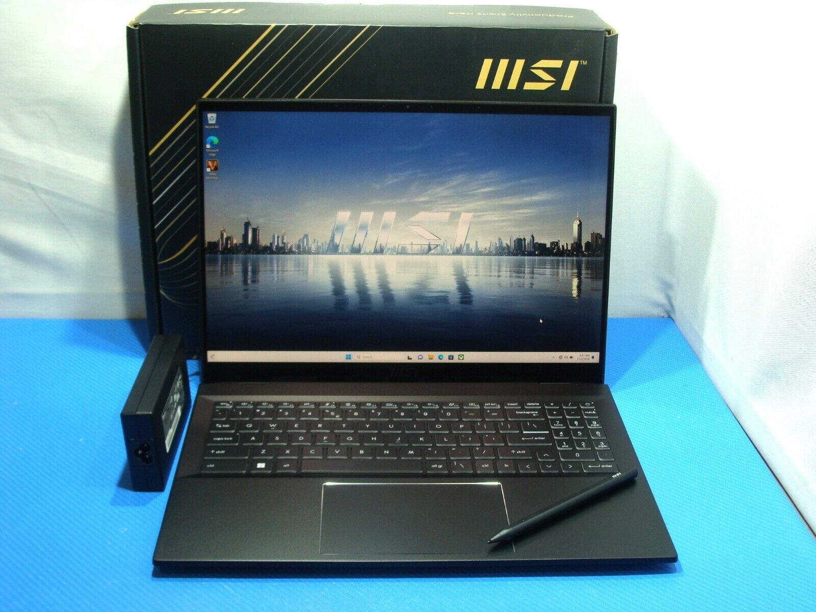 MSI Summit E16 Flip 16