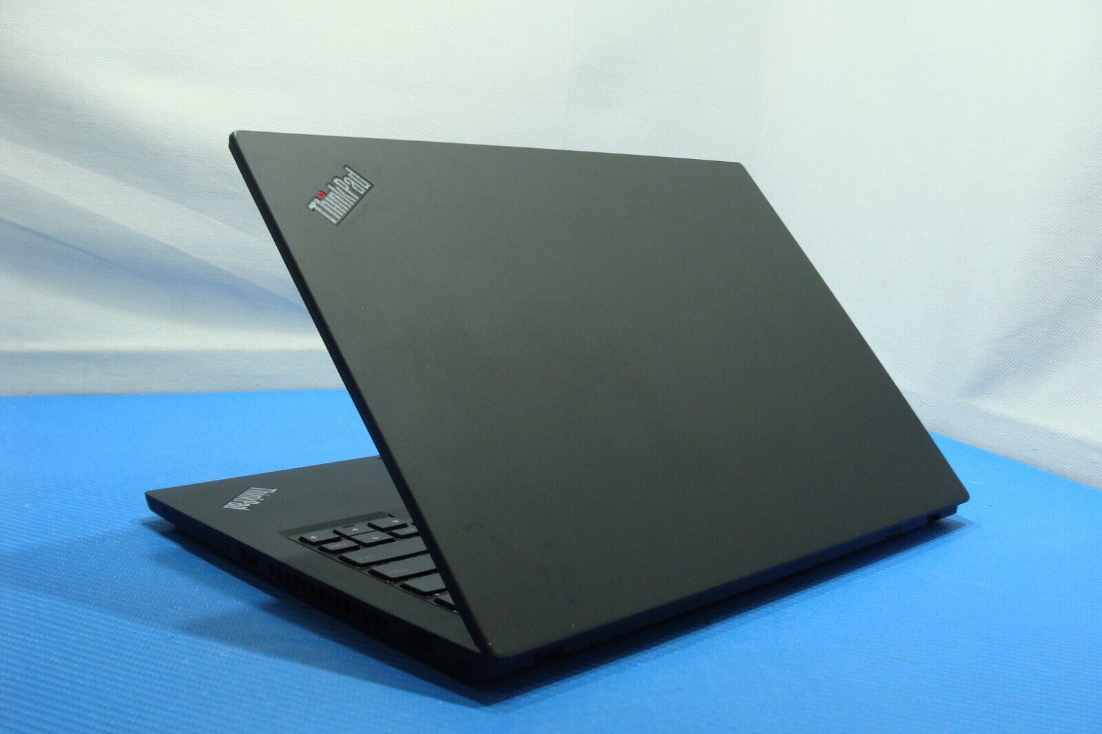 Lenovo ThinkPad T490 14