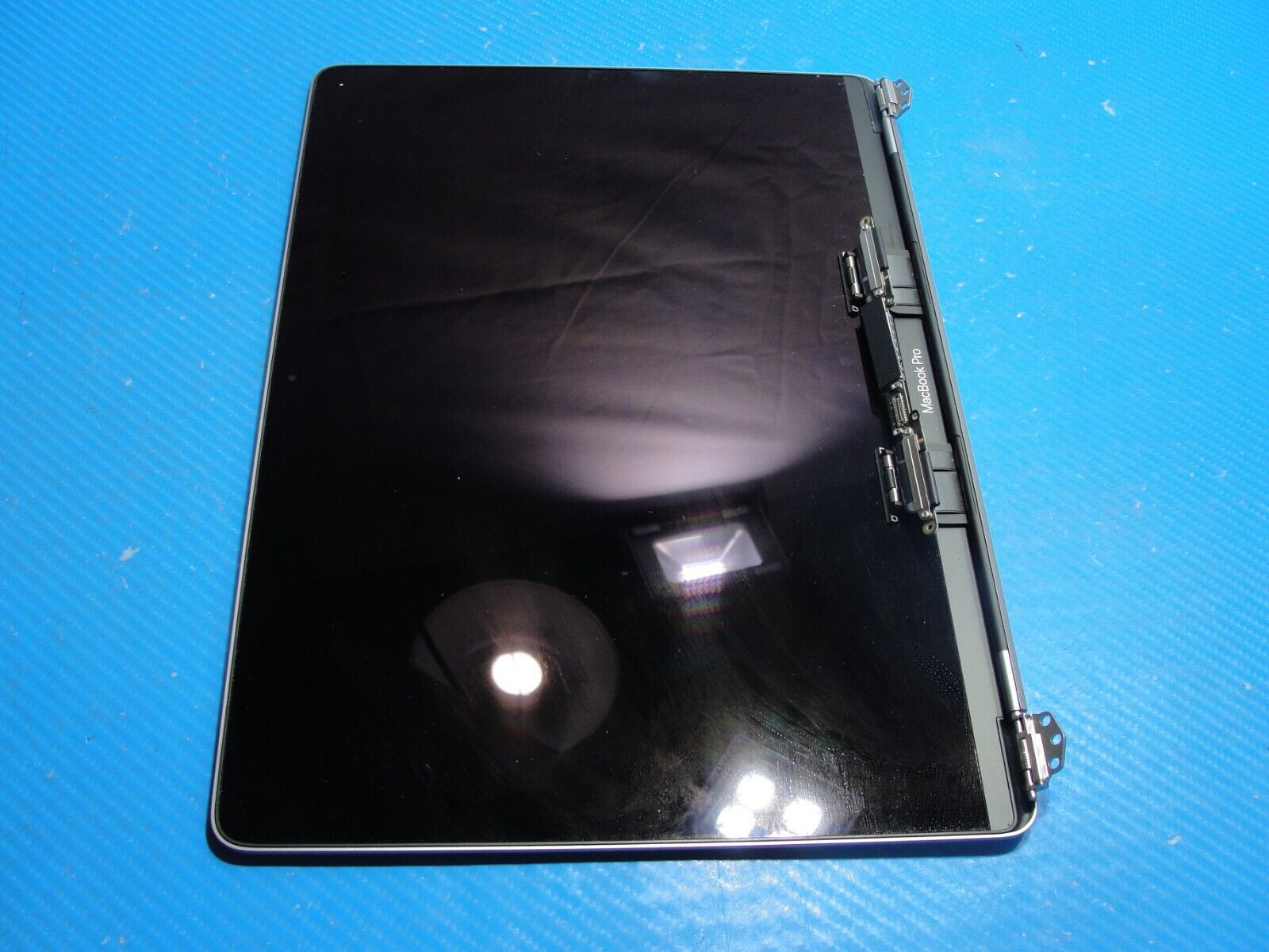 MacBook Pro A2289 13