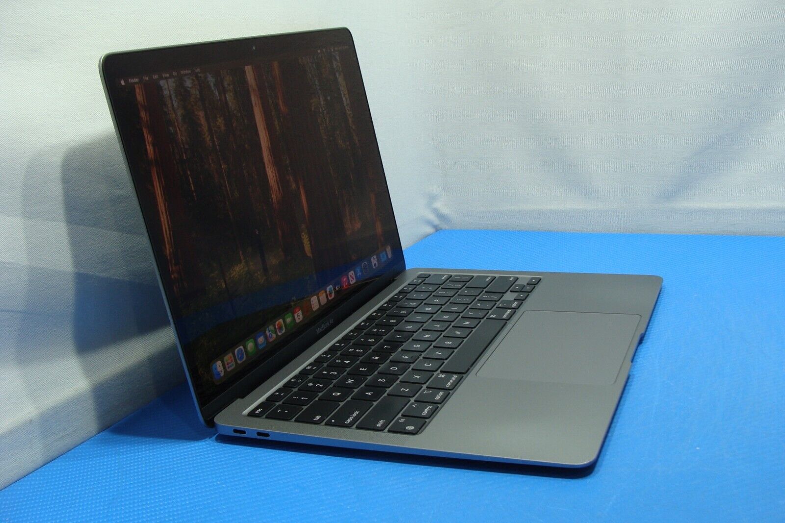 Apple MacBook Air A2337 13.3