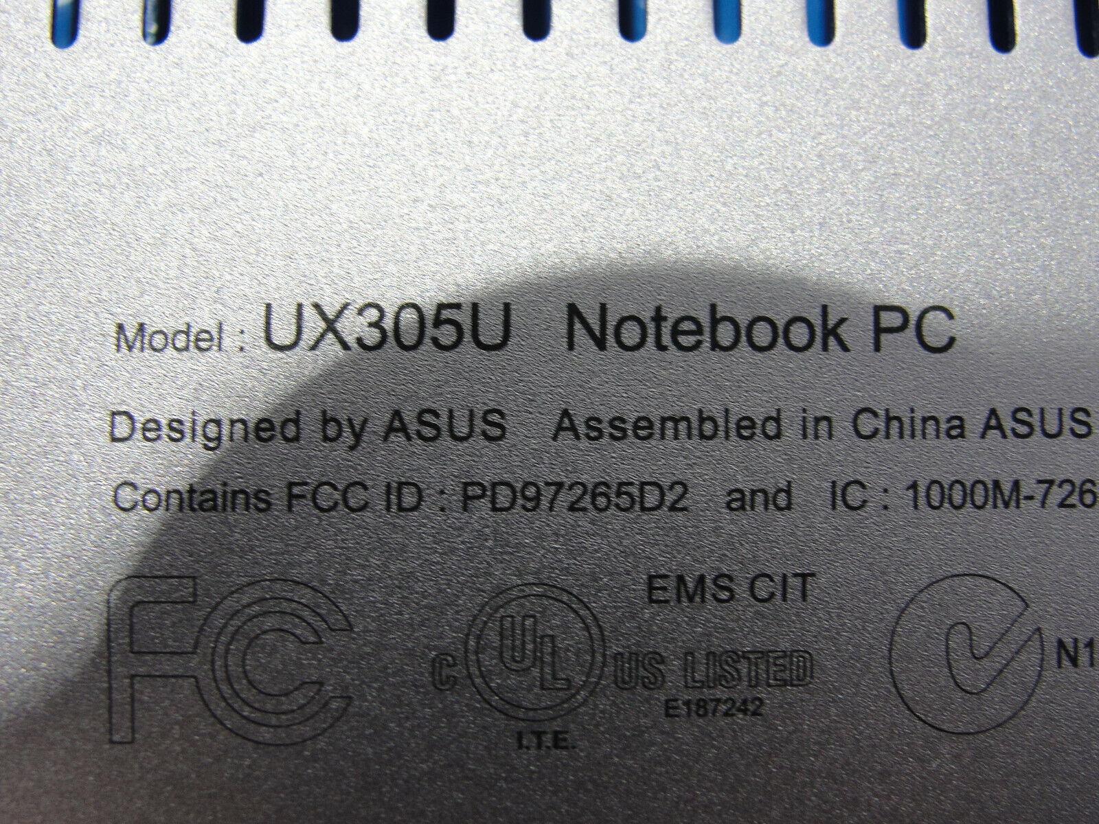 Asus UX305U 13.3