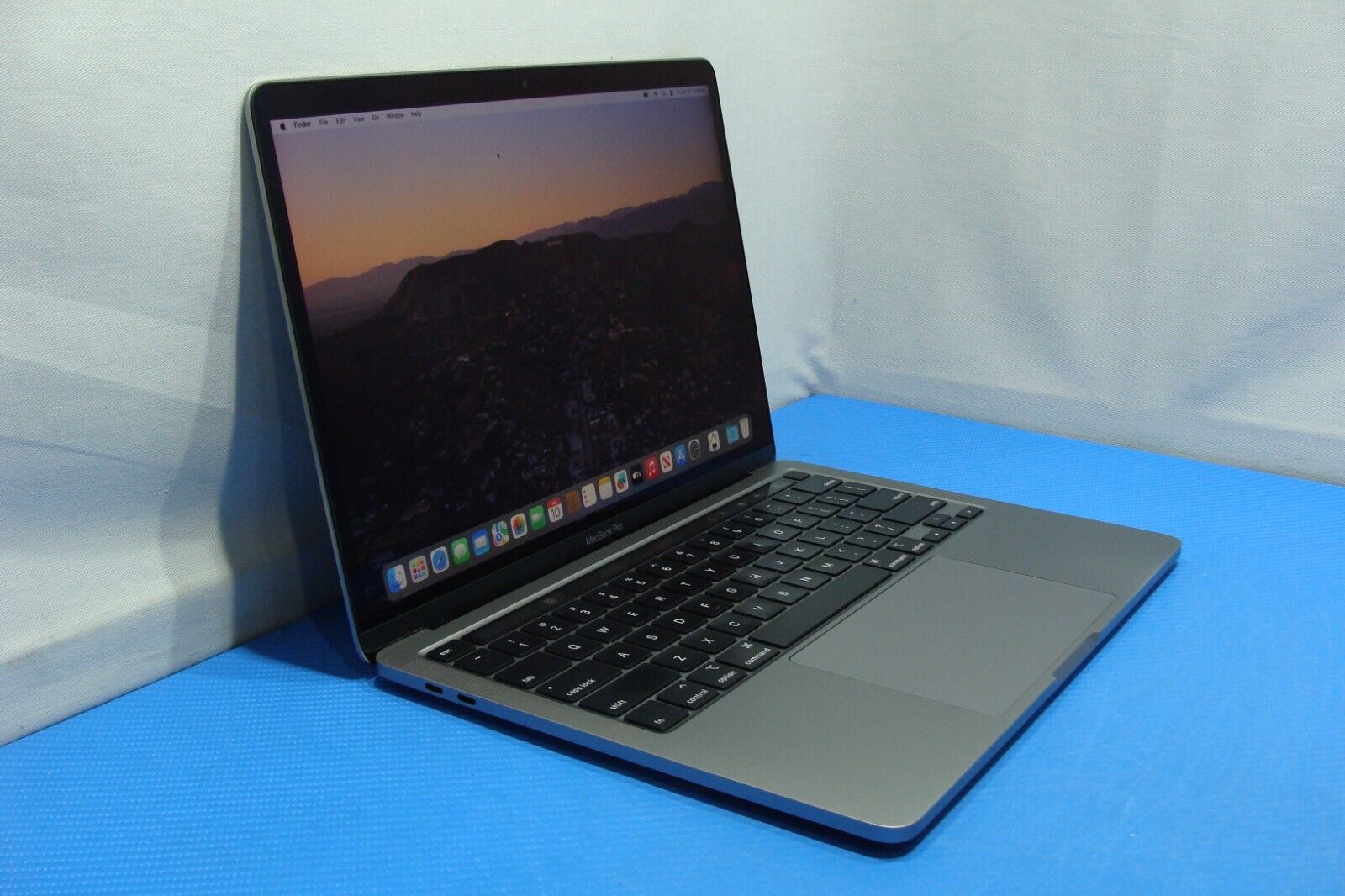 Apple MacBook Pro 13