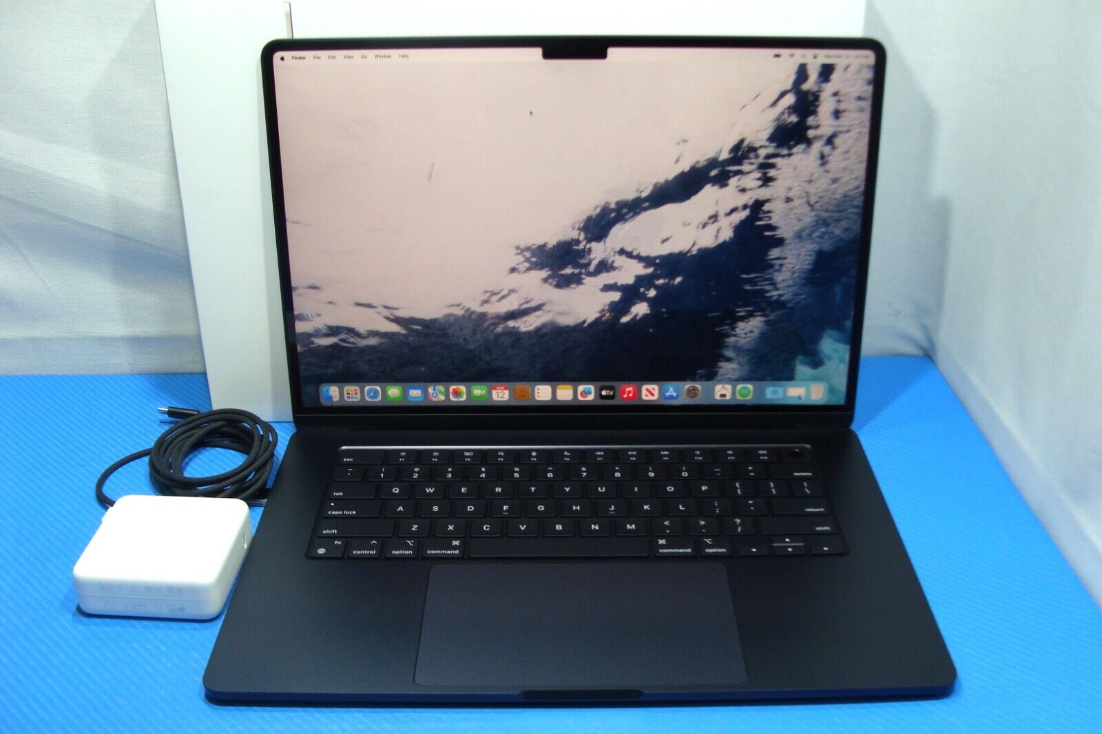 2023 Apple MacBook Air A2941 8CPU/10GPU 15.3