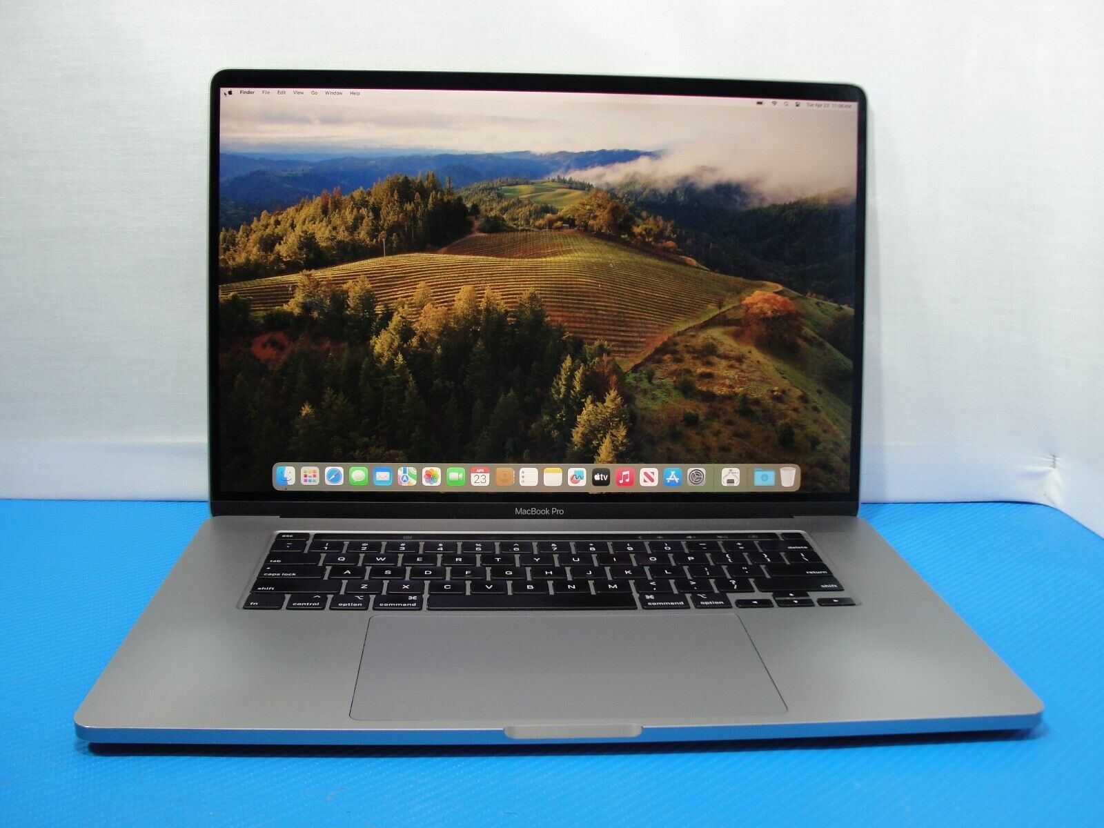 Apple MacBook Pro 16