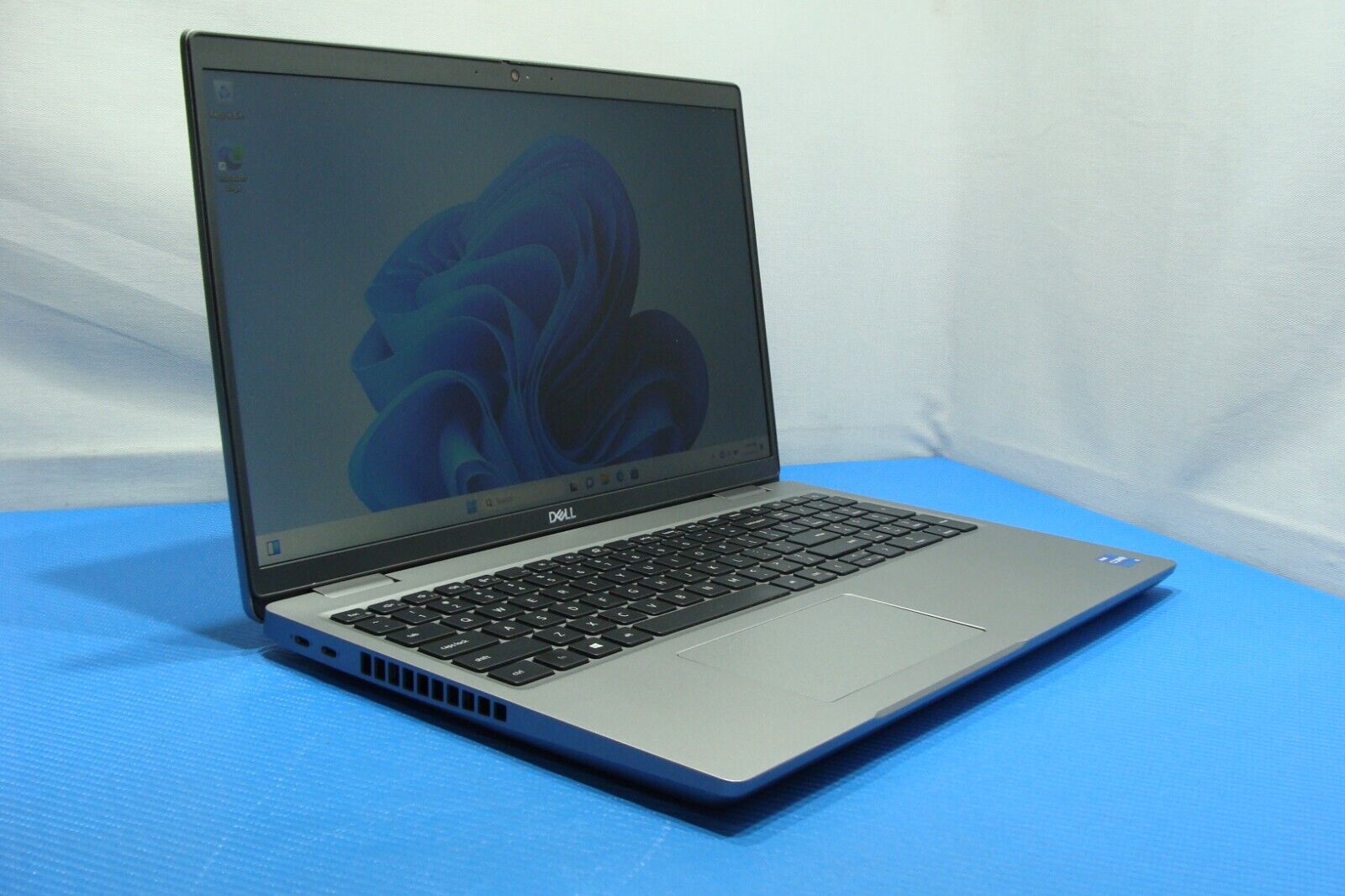 Dell Precision 3561 15.6