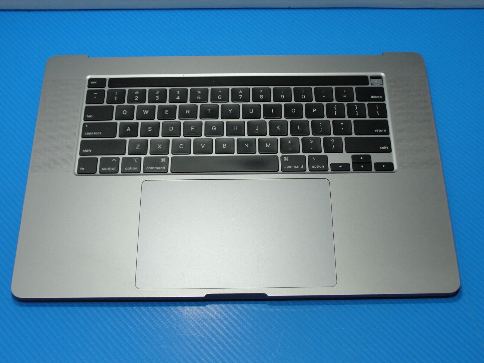 Macbook Pro 16” A2141 Late 2019 Top Case Palmrest w/Battery Gray 661-13161