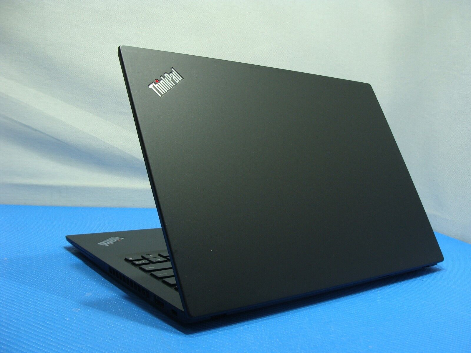 Lenovo ThinkPad T14s Gen 1 14