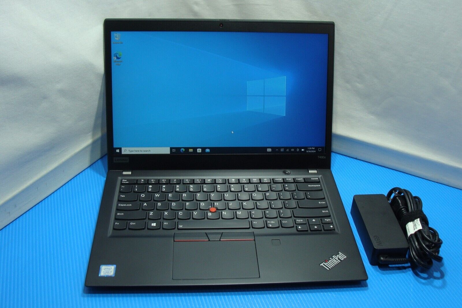 Lenovo ThinkPad T490s 14