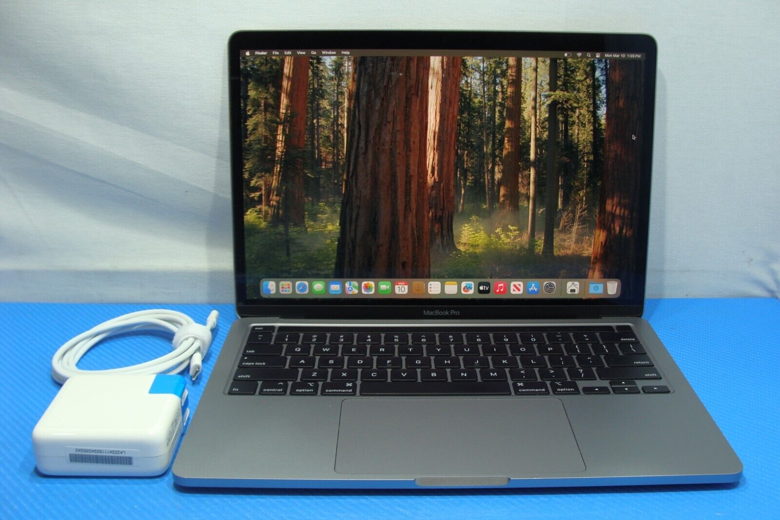 Apple MacBook Pro A2251 13