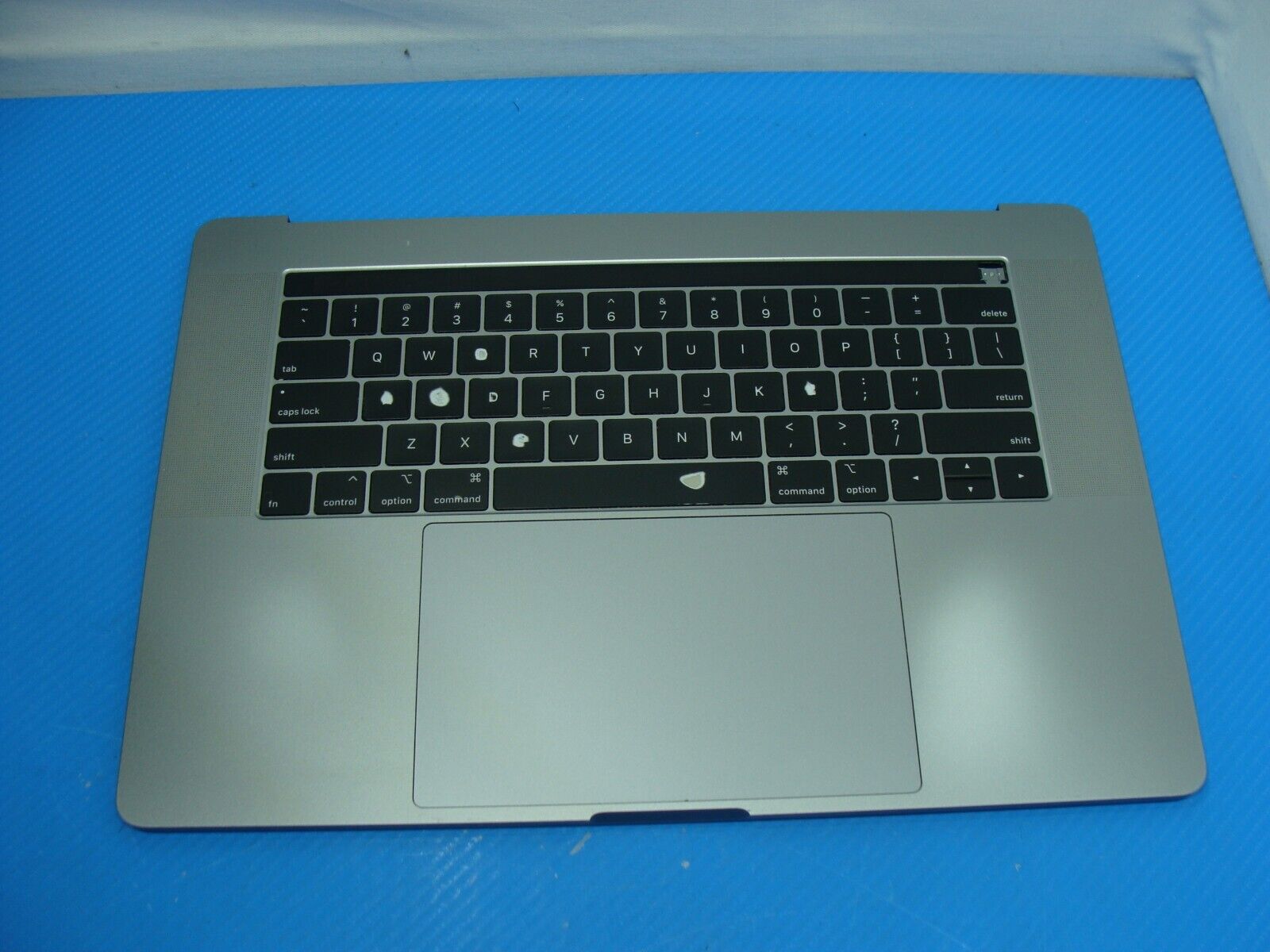 MacBook Pro A1990 2019 MV902LL MV912LL Top Case NO Battery Space Gray 661-13163