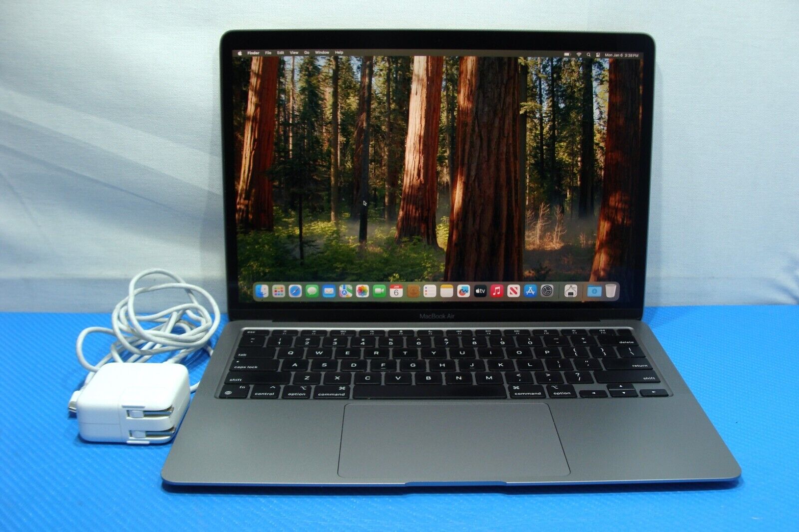 Apple MacBook Air A2337 13.3