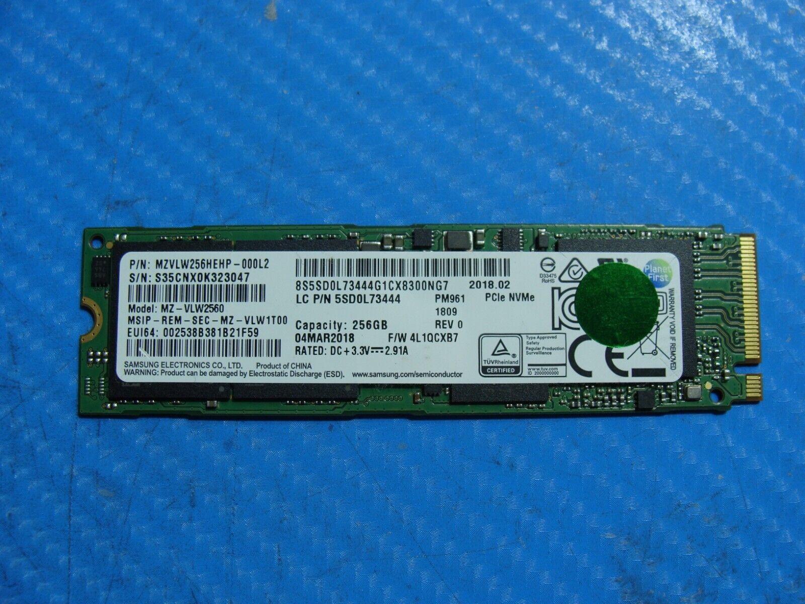 Lenovo 730-13IKB Samsung 256Gb NVMe M.2 SSD Solid State Drive MZVLW256HEHP-000L2