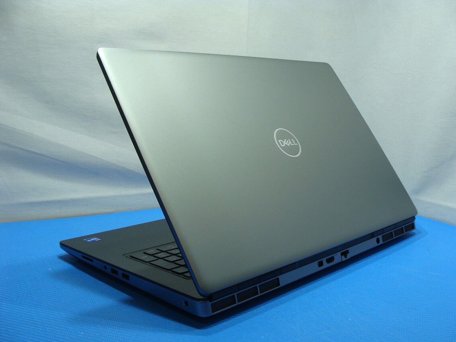 Dell Precision 7760 Workstation 17.3