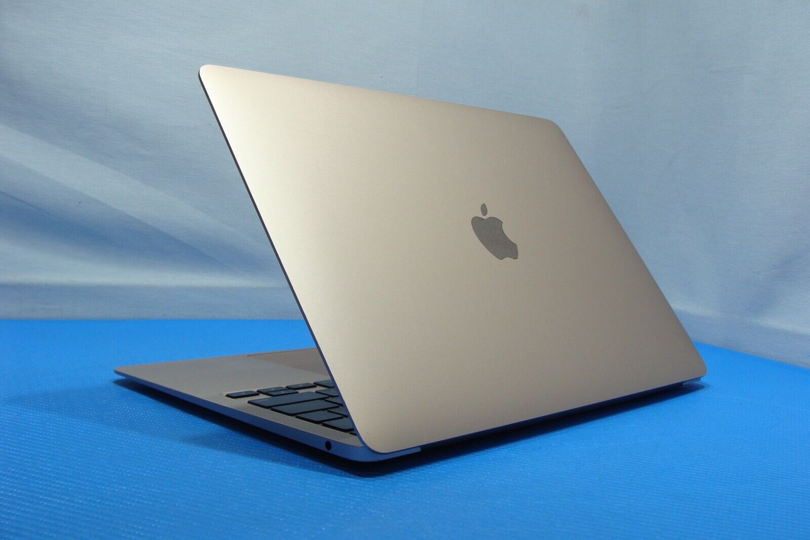 Apple MacBook Air A2337 13.3