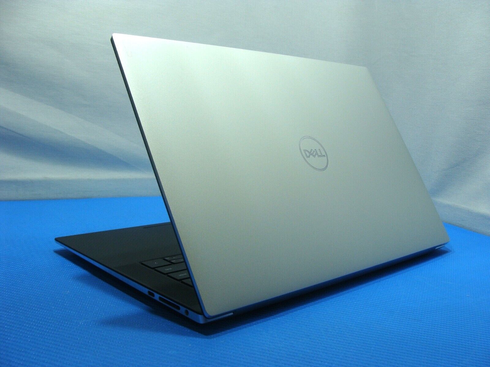 Dell XPS 15 9510 15.6