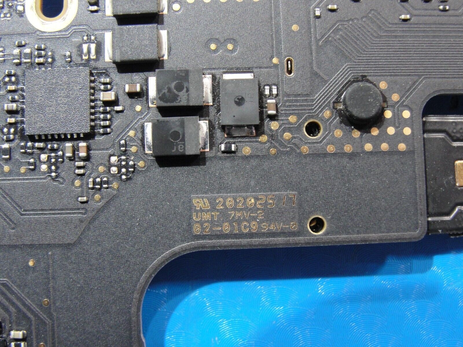 MacBook Pro A1706 13 2017 MPXV2LL i5-7267U 3.1/8/256 Logic Board 661-07648 AS IS