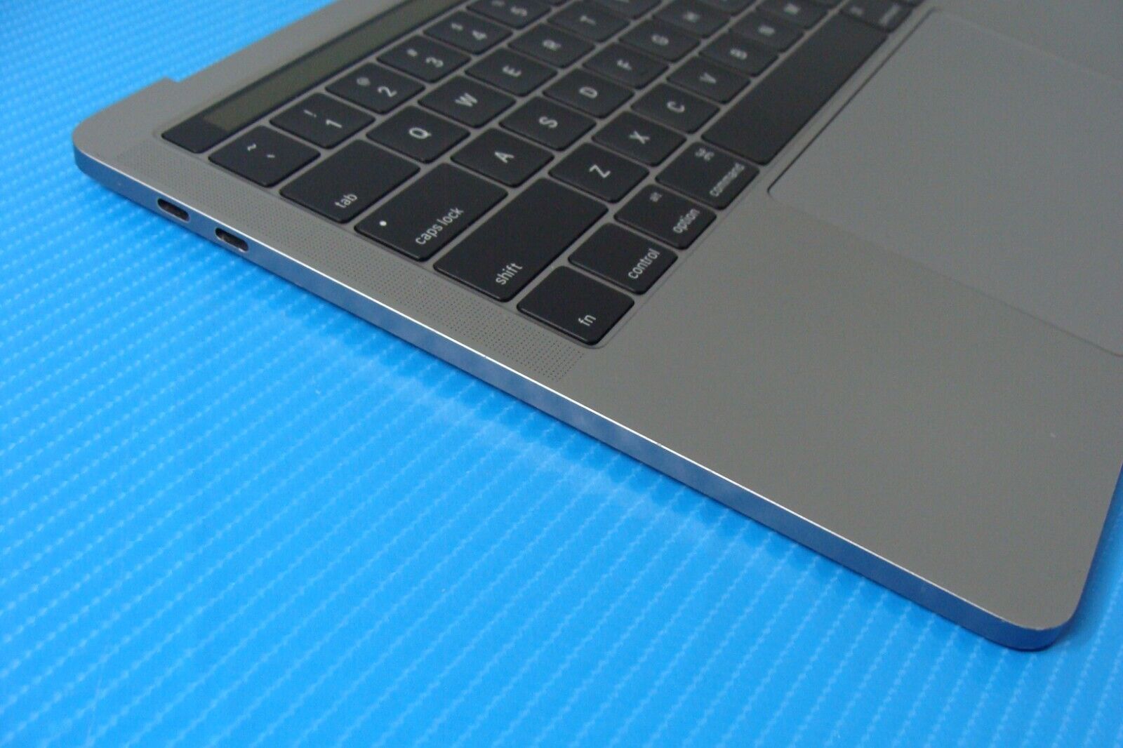 MacBook Pro A1706 13