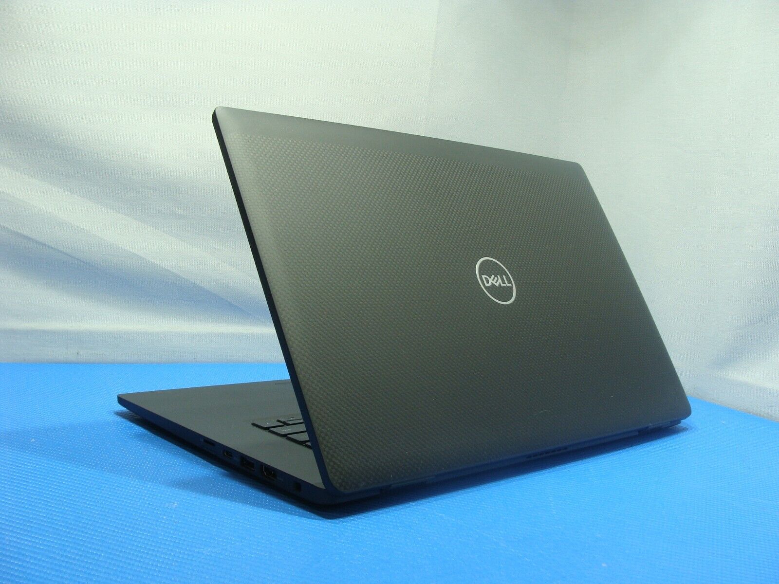 Dell Latitude 7520 15.6